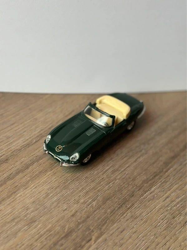 Jaguar E-Type Cabriolet uit 1961, Ophalen of Verzenden, Zo goed als nieuw, Auto