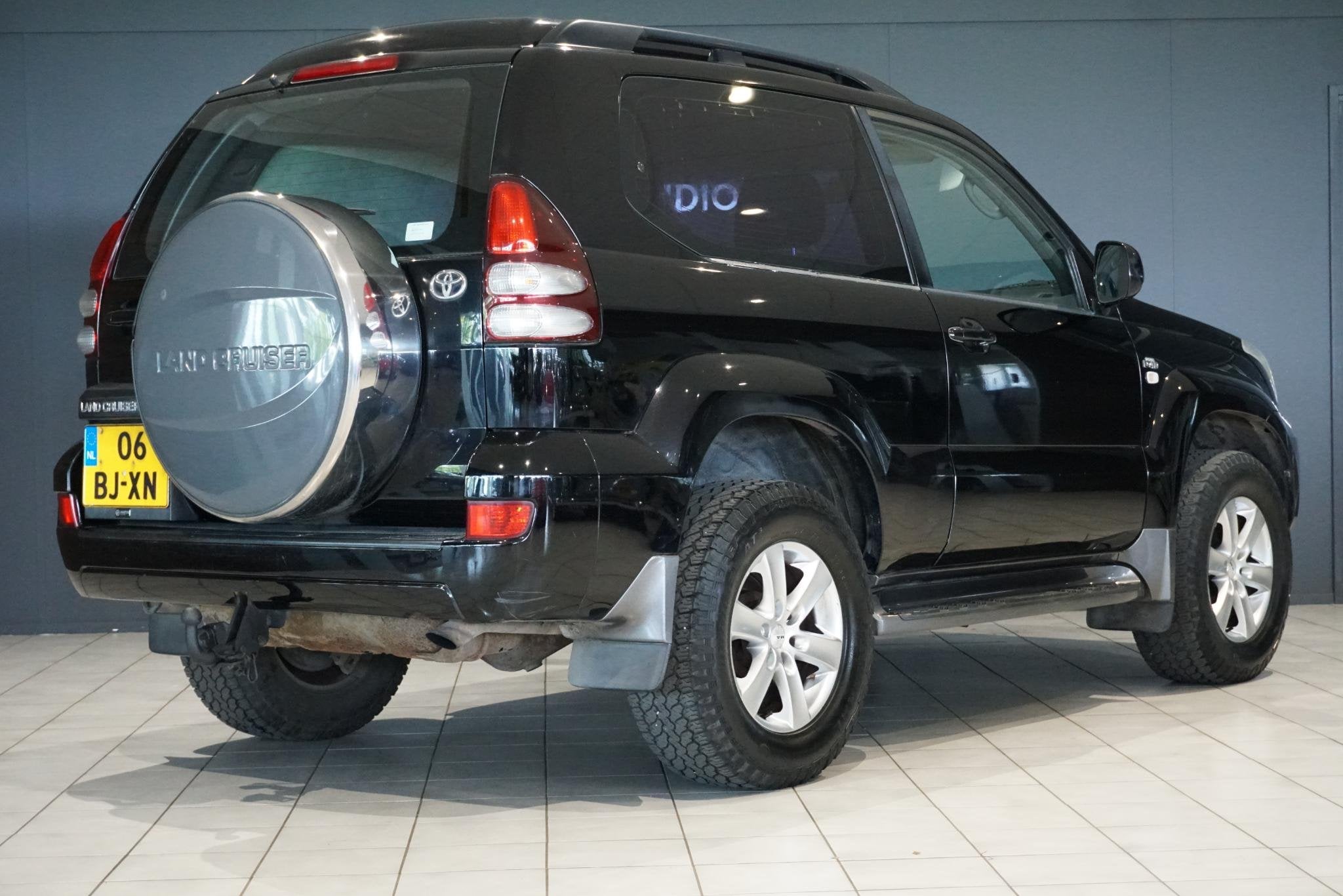 Toyota Land Cruiser 3.0 D-4D VX HR Blind Van *169.162KM NAP!, Automaat, Stof, Gebruikt, 4 cilinders