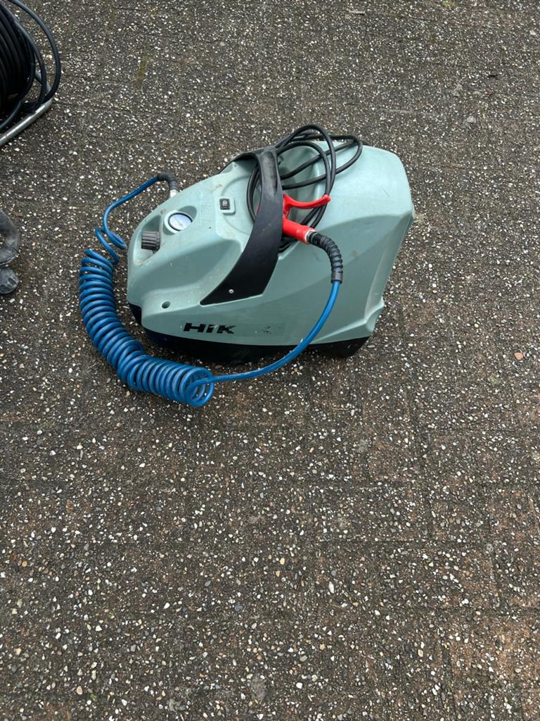 Luchtcompressor met slang en luchtpistool - Hikoki, Ophalen, Gebruikt, 6 tot 10 bar, Minder dan 200 liter/min