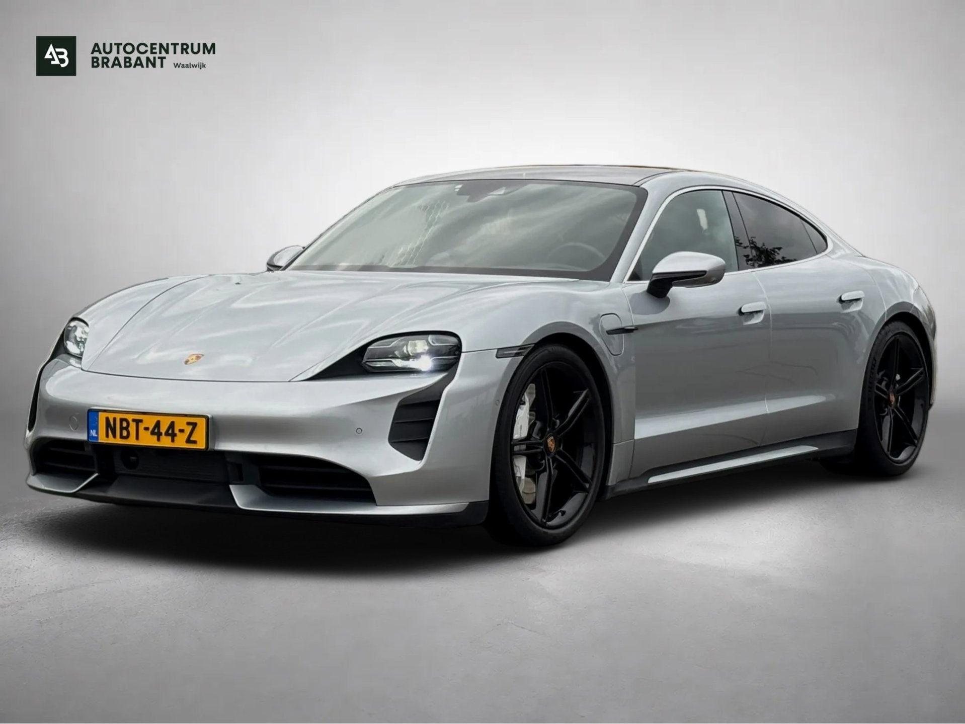 Porsche Taycan Turbo 93 kWh (Goed OndH, Panorama, Passagier, Auto's, Automaat, Gebruikt, Zwart, Vierwielaandrijving