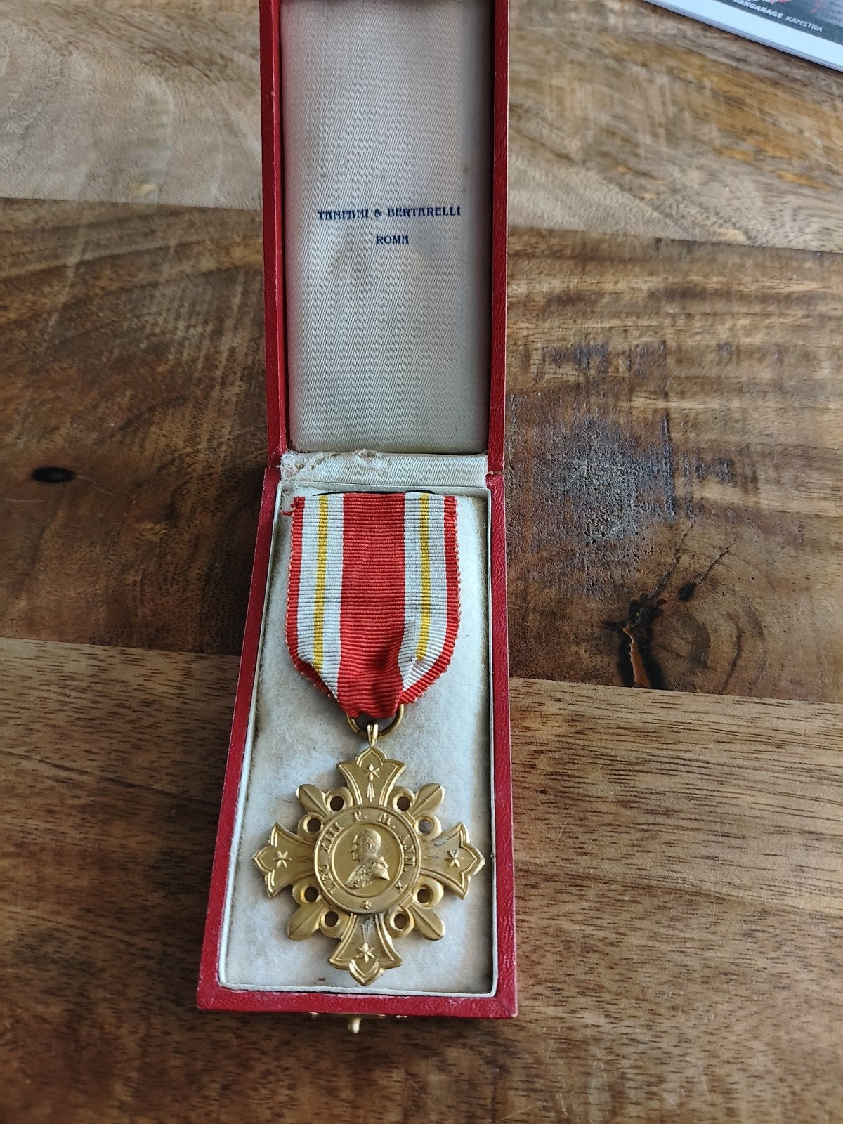 Pauselijke onderscheiding Leo XIII 1888 in originele doos, Ophalen of Verzenden, Overige materialen, Buitenland