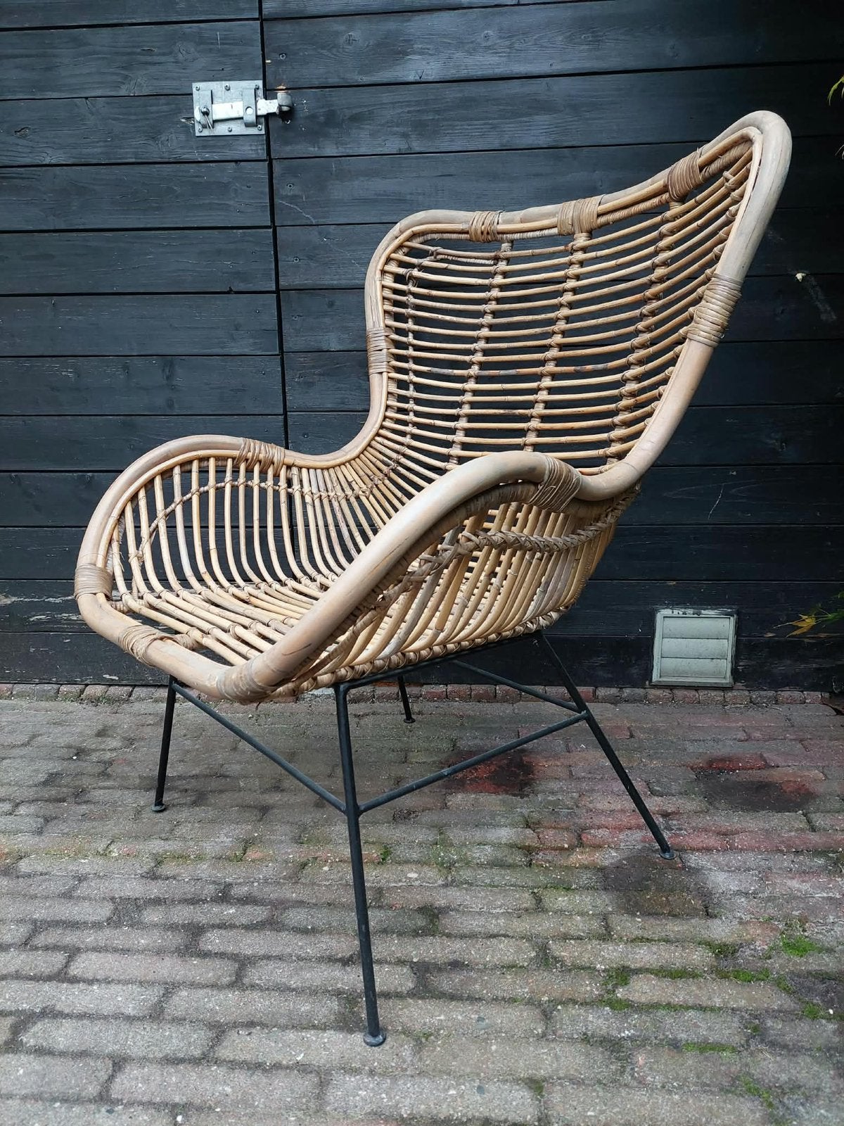 Leuke rotan/bamboe stoel met metalen onderstel, Ophalen, Gebruikt, Rotan