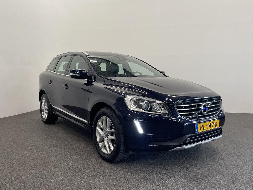 Volvo XC60 2.0 T5 FWD Polar+ Automaat Panoramadak Trekhaak N, 15 km/l, Gebruikt, 4 cilinders, 1969 cc