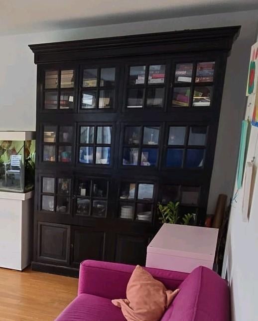 Prachtige zwarte koloniale bibliotheekkast, Ophalen, 200 cm of meer, Zo goed als nieuw, 200 cm of meer
