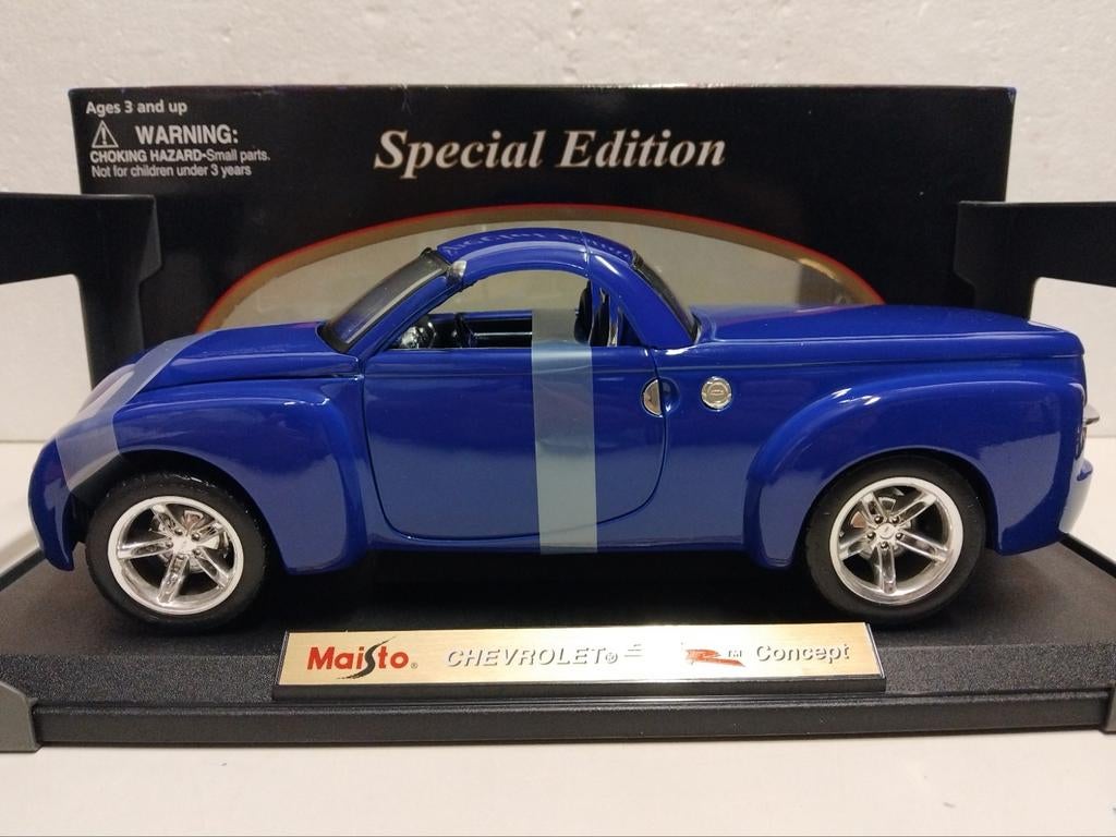 Chevrolet SS-R pick up bluepurple Maisto metal 1:18 KRD, Hobby en Vrije tijd, Modelauto's | 1:18, Ophalen of Verzenden, Zo goed als nieuw