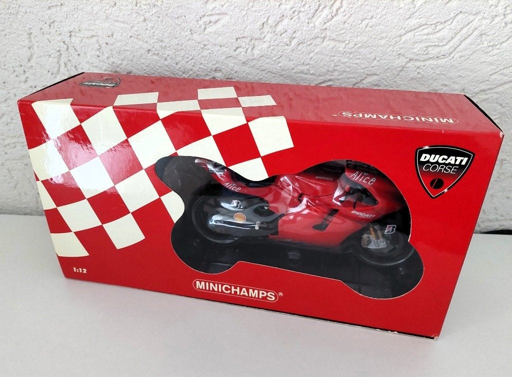 1:12 Minichamps Ducati Moto GP Troy Bayliss Valencia 2006, Ophalen of Verzenden, Zo goed als nieuw, 1:9 t/m 1:12, Motor