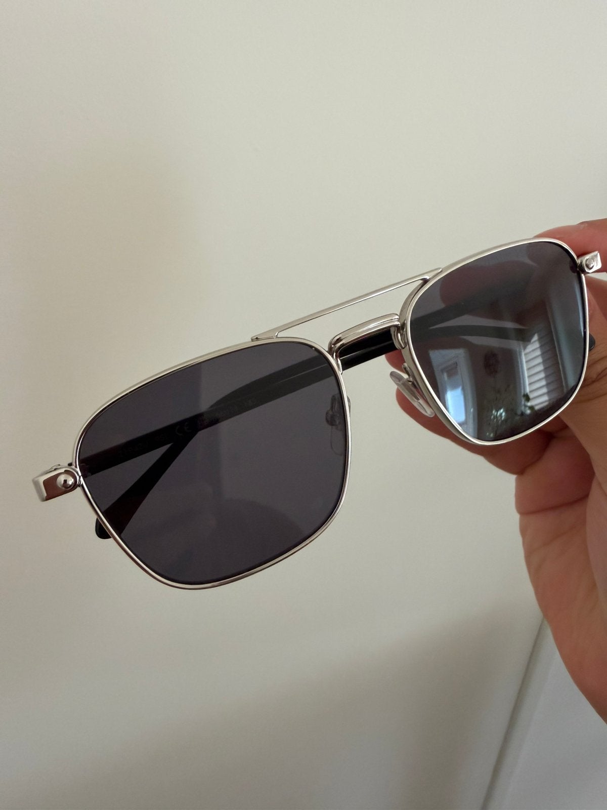 Louis Vuitton Signature Metal Square Sunglasses, Sieraden, Tassen en Uiterlijk, Zonnebril, Zwart, Zo goed als nieuw, Ophalen