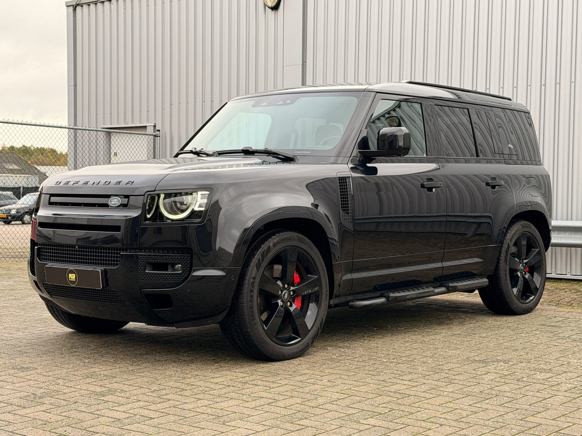 Land Rover Defender 110 2.0 P400e 110 XS Edition 22" velgen, Auto's, Land Rover, Automaat, 53 km, 404 pk, 4 cilinders