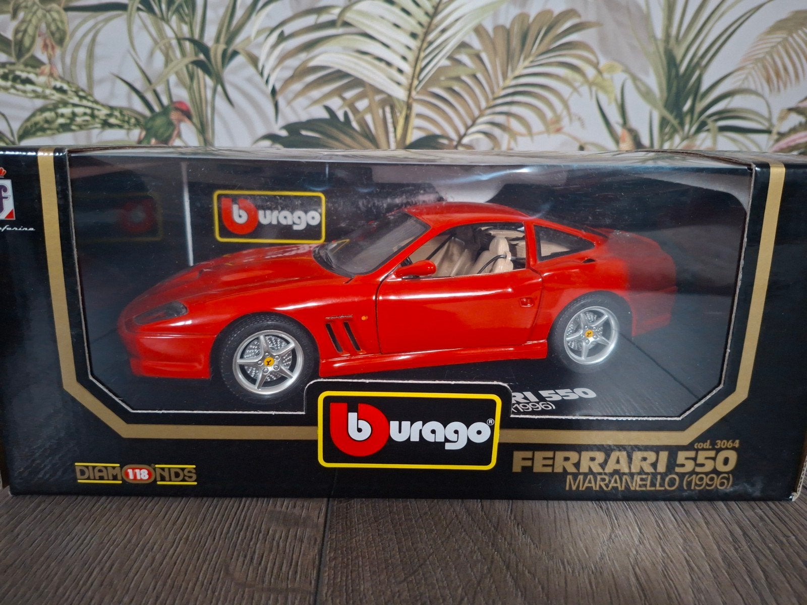 Bburago Ferrari 550 Maranello (1996) - 1:18 - In originele d, Ophalen of Verzenden, Zo goed als nieuw, Auto, Bburago