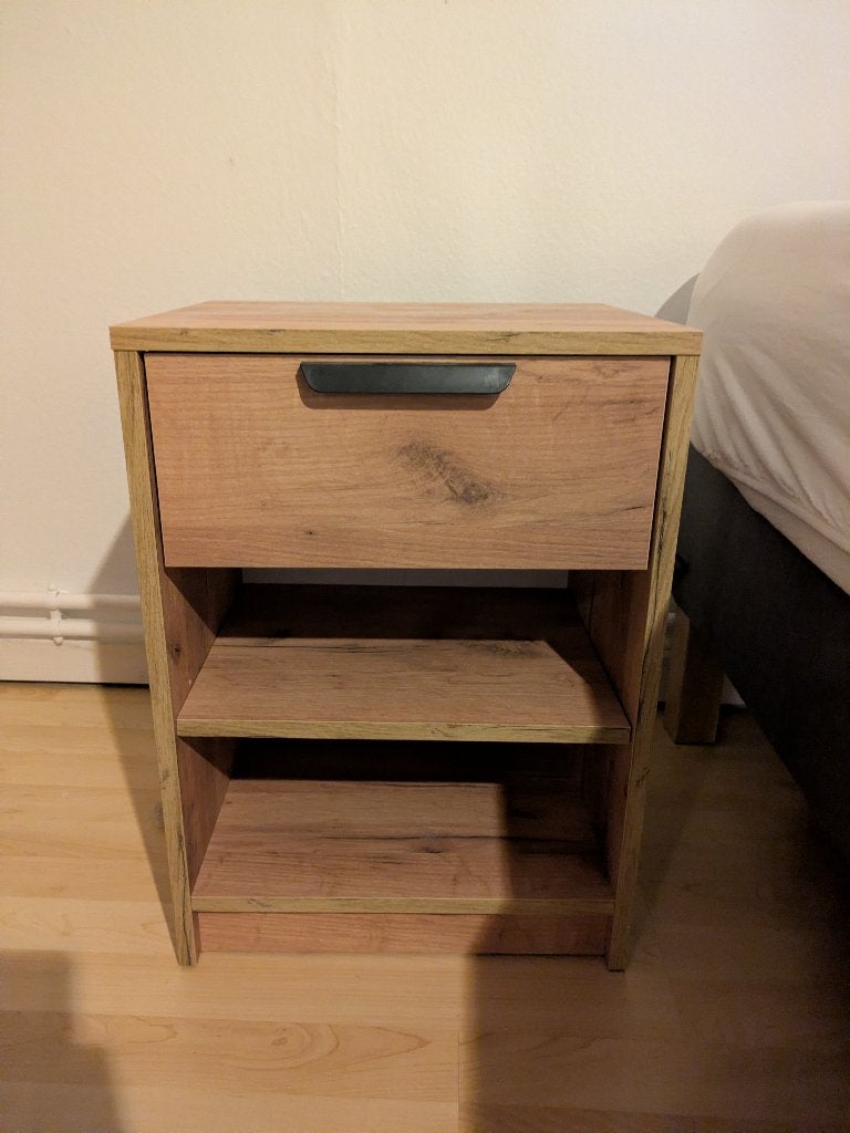2X nachtkastjes Jysk JENSLEV, Ophalen, Met plank(en), Minder dan 50 cm, Zo goed als nieuw