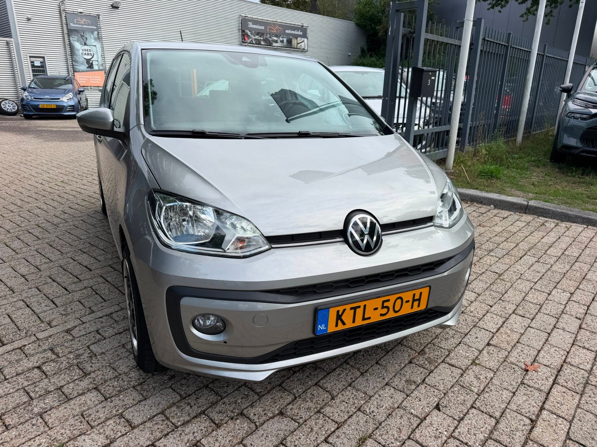 Volkswagen Up! 1.0 high up! R-Line 5 deurs, camera, clima, c, Dealer onderhouden, Stof, Gebruikt, Met garantie (alle)