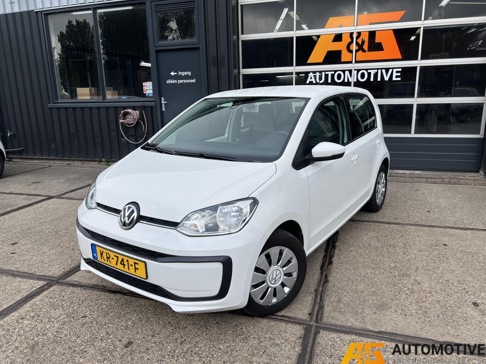 Volkswagen Up! 1.0 5DRS 2016 Wit | Airco |, Auto's, Voorwielaandrijving, Wit, Origineel Nederlands, Handgeschakeld