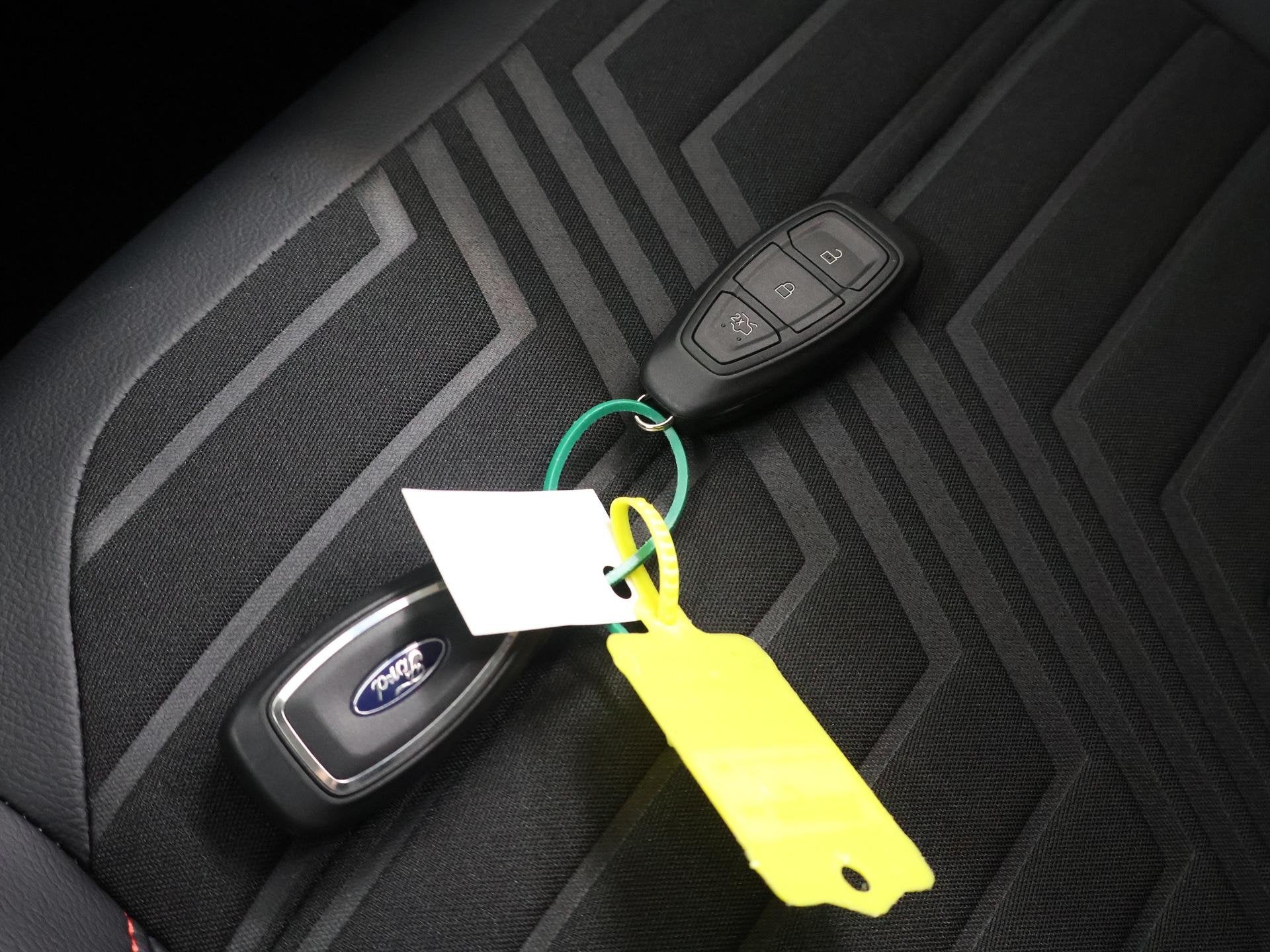 Foto 28 van Ford Puma 1.0 EcoBoost Hybrid ST-Line X | Winterpakket | Cru