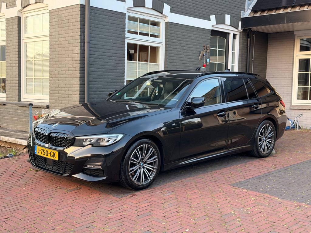 BMW 3-Serie 320d 190pk Xdrive Aut 2019 Zwart, Auto's, BMW, Automaat, Zwart, Stationwagon, Diesel