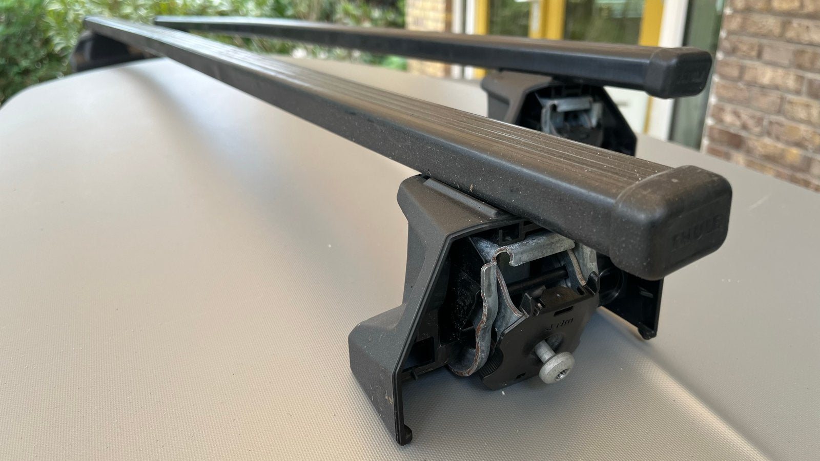 Thule Dakdragerset + bevestigingsmateriaal, Auto diversen, Dakdragers, Ophalen, Zo goed als nieuw