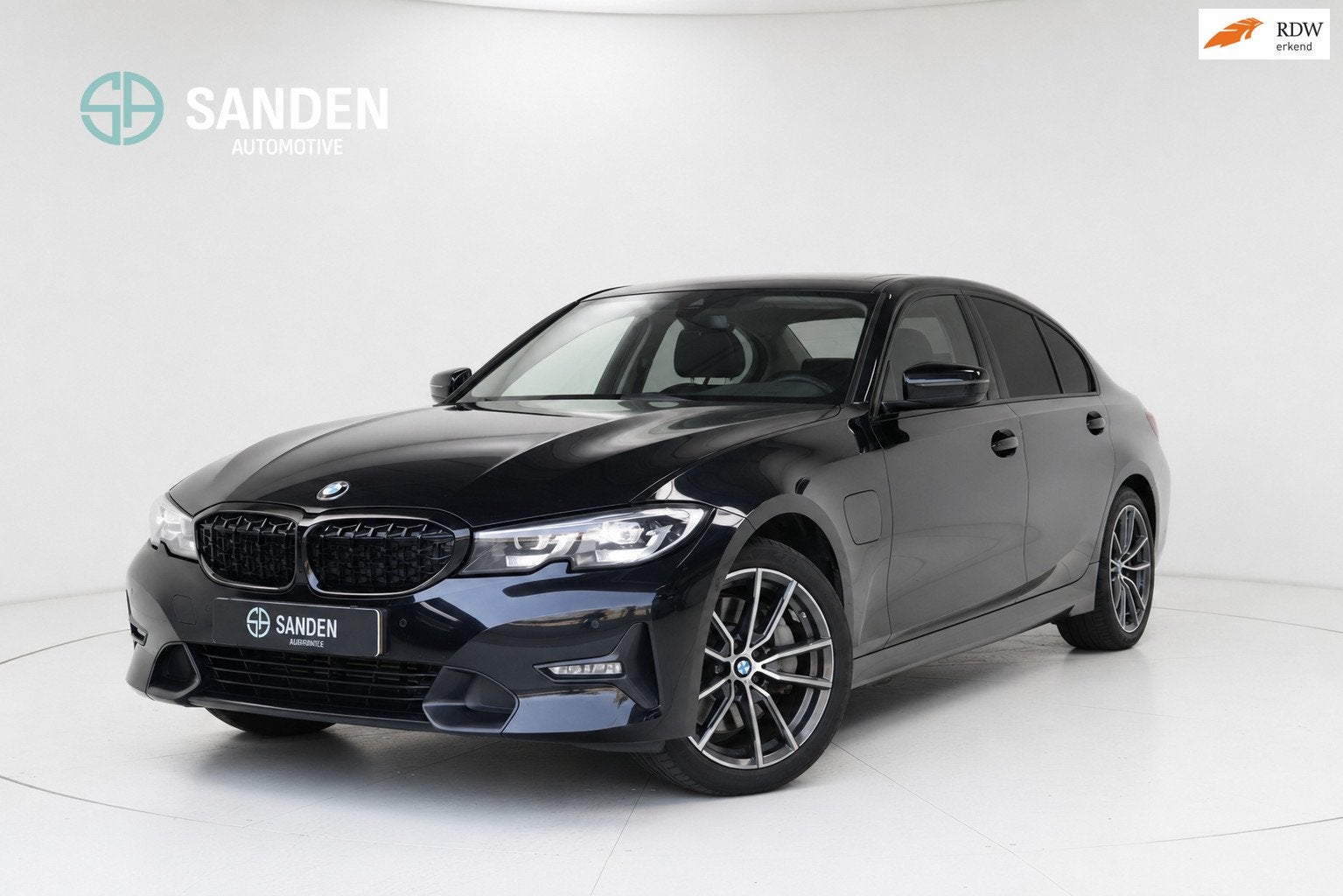 BMW 3-serie 330e High Executive|Sportline|Plug in|Automaat|L, Auto's, BMW, 1998 cc, Achterwielaandrijving, Gebruikt, Leder en Stof