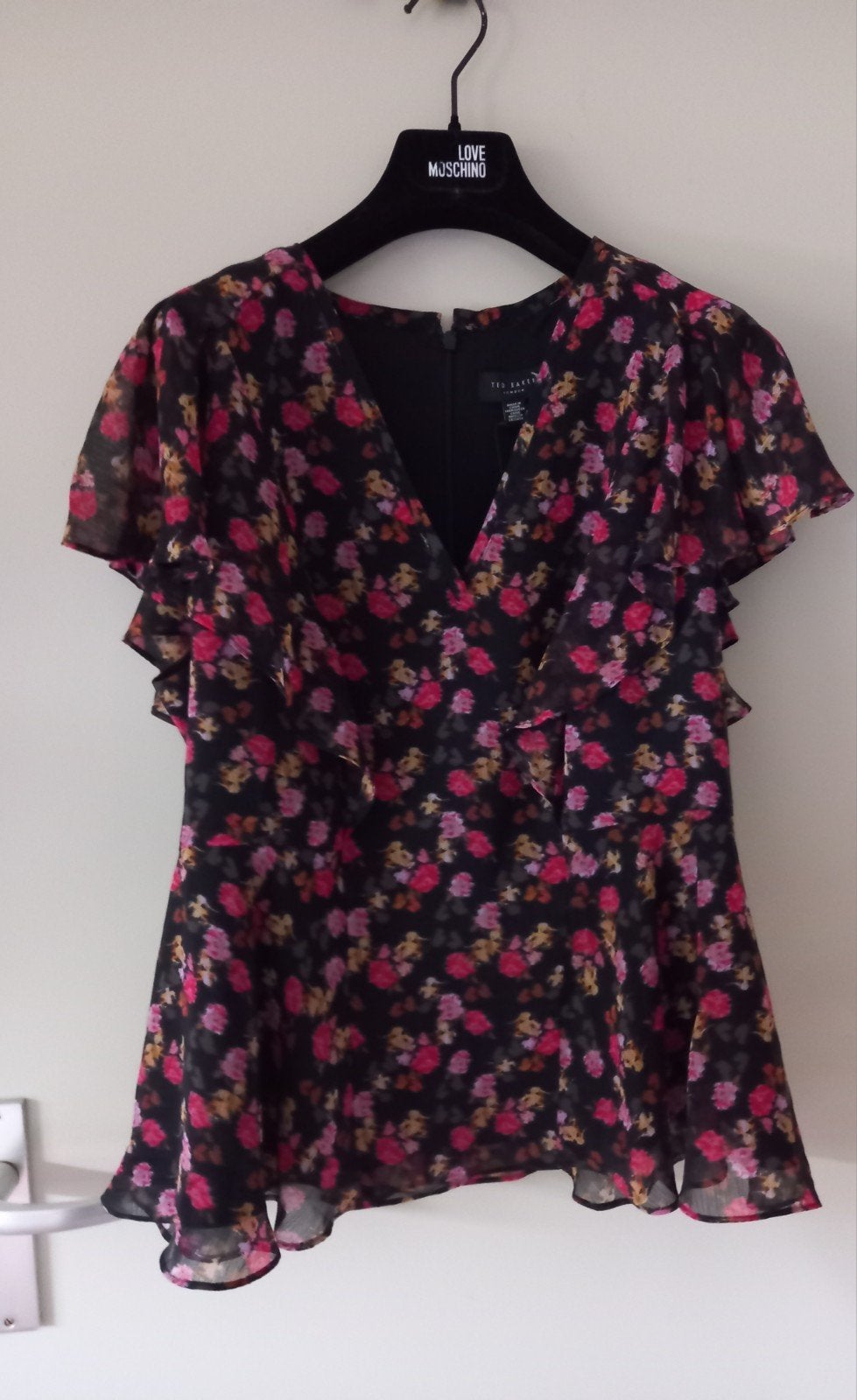 Ted Baker top met bloemenprint en ruches, Maat 38/40 (M), Meerkleurig, Nieuw, Ophalen of Verzenden