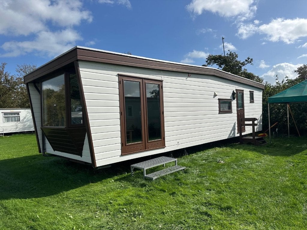 Kunststof Sari chalet dubbelglas  inclusief transport NL ♦️, Tot en met 4