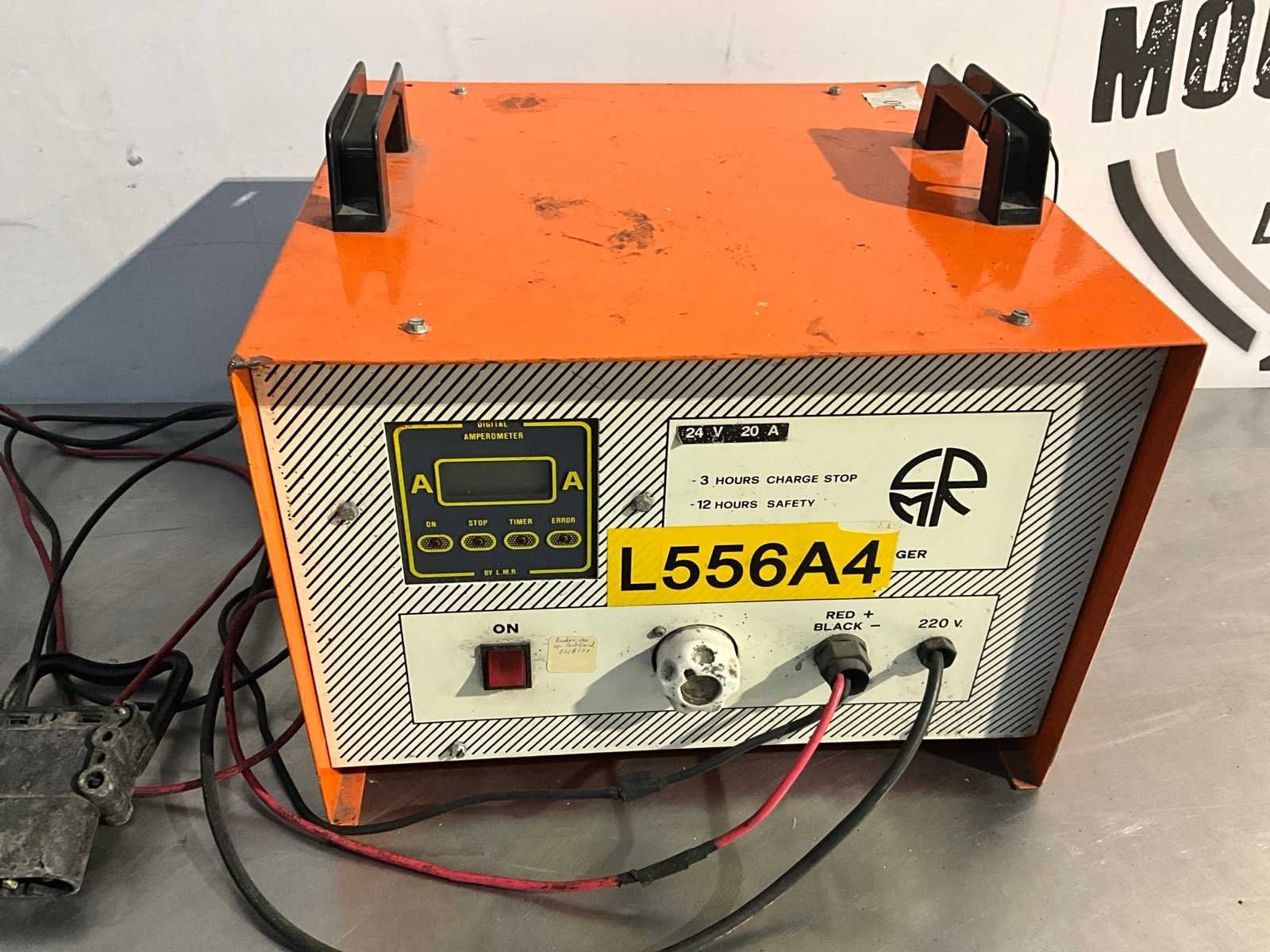 Acculader 24V 20A - L556A4, Ophalen, Gebruikt