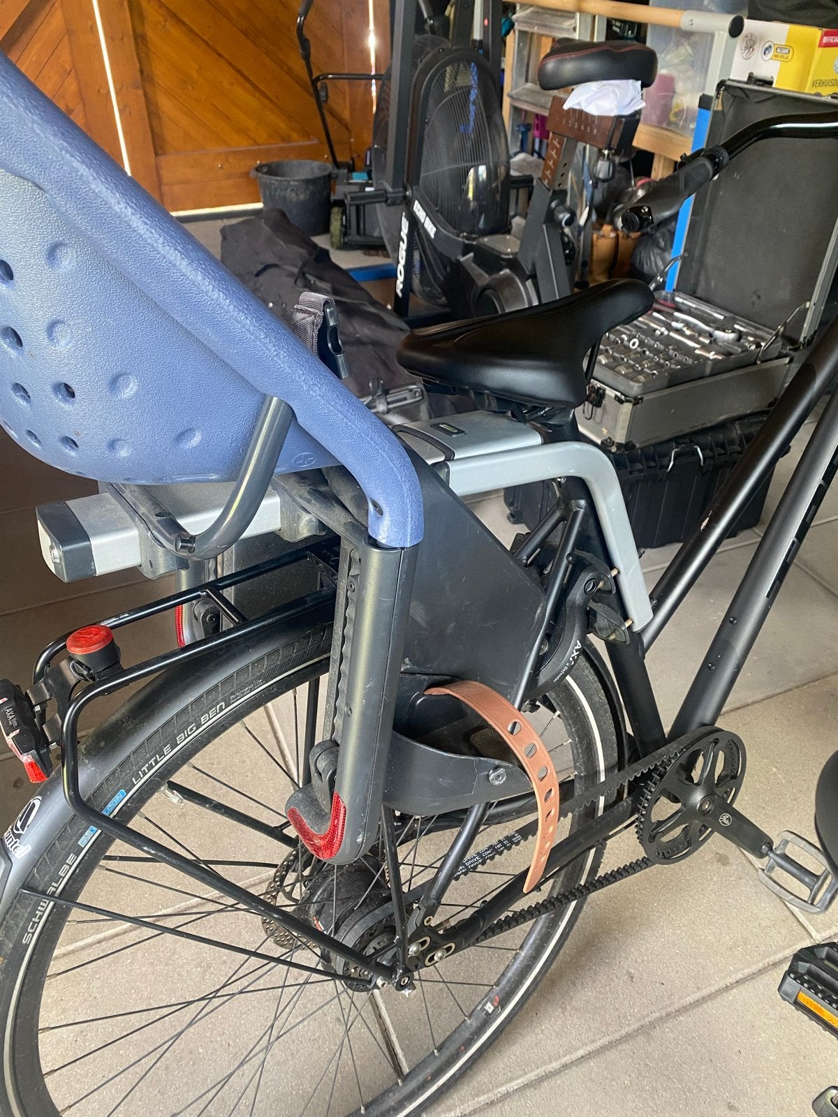 Yepp achterzitje met beugel voor zadelpen (zonder gordels), Fietsen en Brommers, Fietsaccessoires | Fietsstoeltjes, Ophalen, Gebruikt