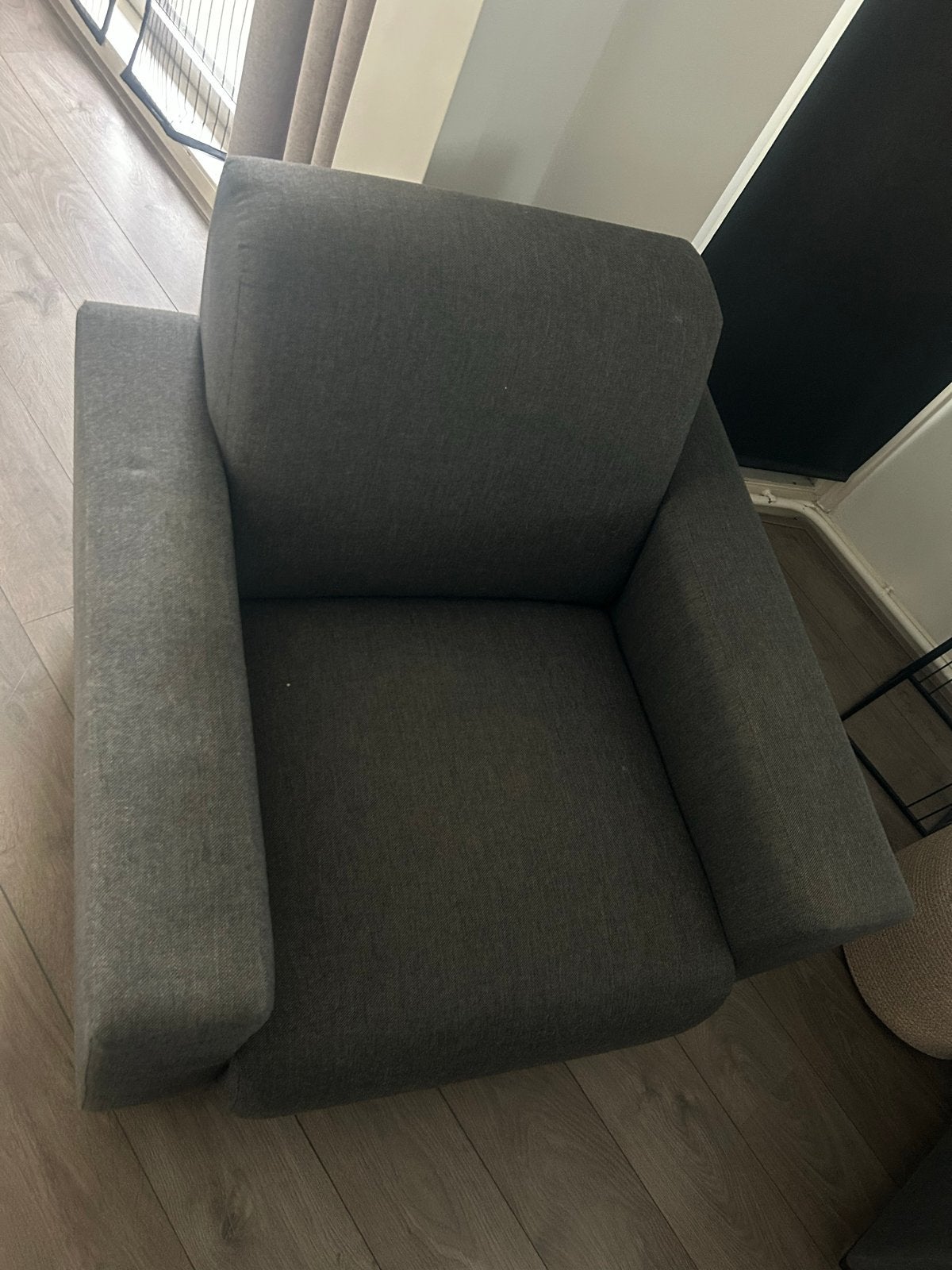 Comfortabele grijze fauteuil - Zo goed als nieuw, Huis en Inrichting, Fauteuils, Ophalen, Zo goed als nieuw, Stof, 75 tot 100 cm