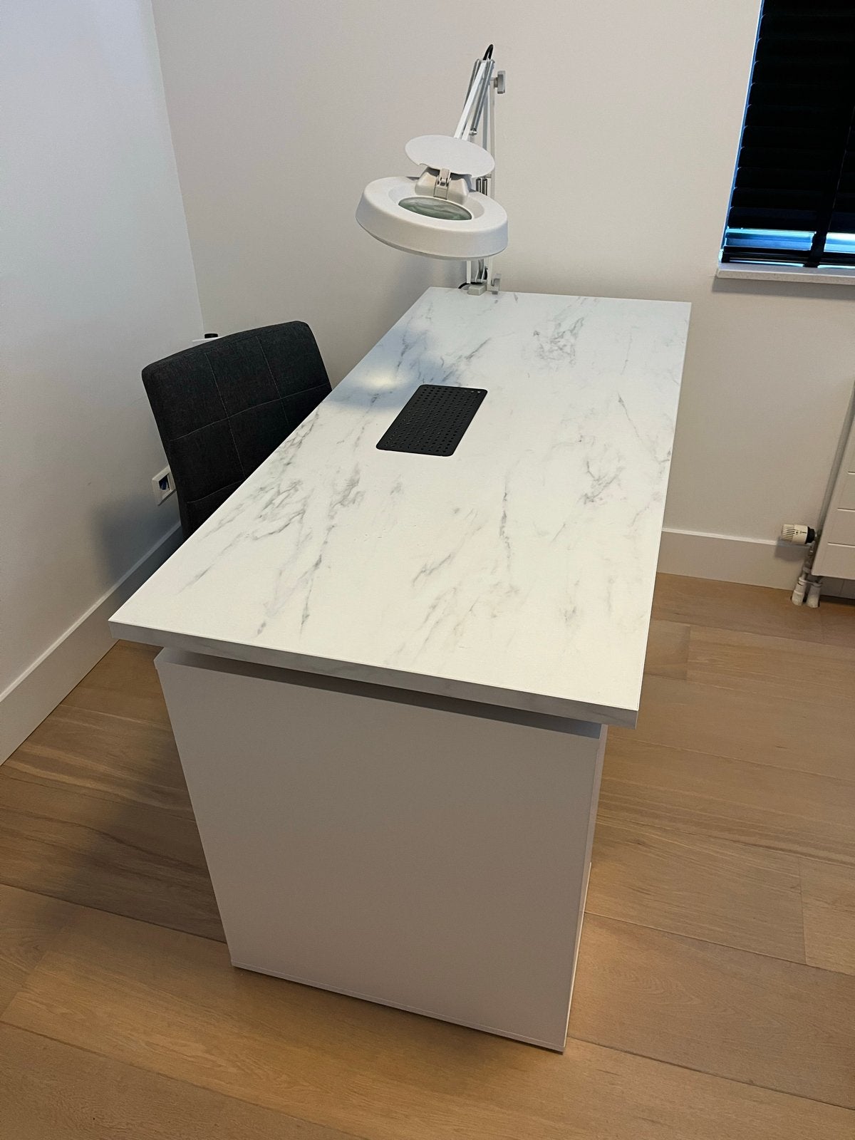 Nageltafel met afzuiger - Ideaal voor nagelstylisten, Ophalen, Overige typen, Gebruikt, Met lades