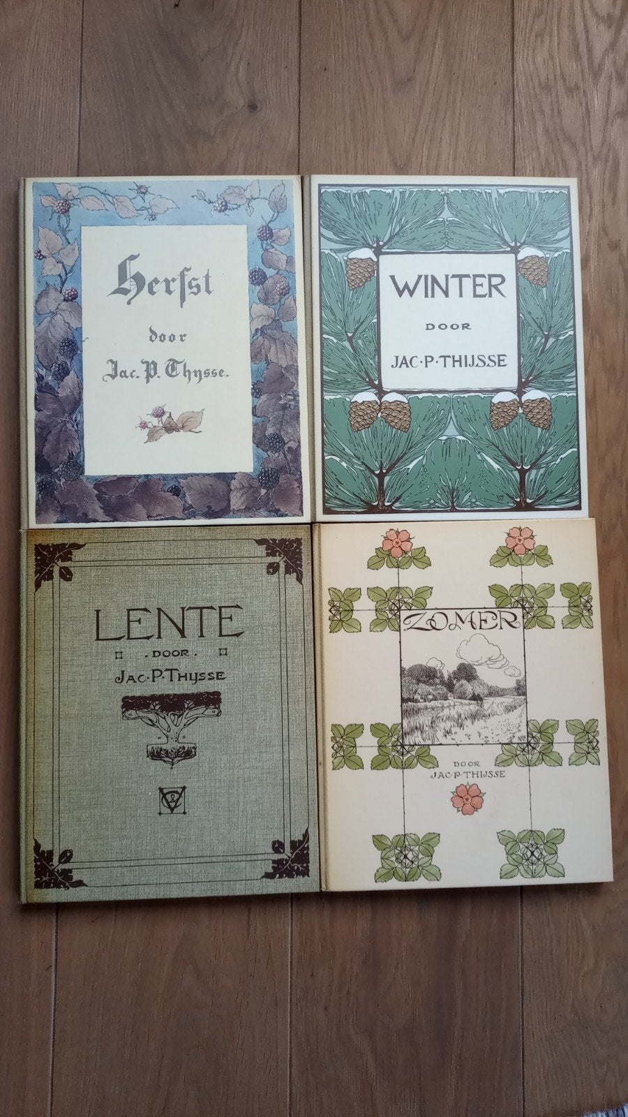Serie plaatjes boeken van seizoenen Verkade 1975, Boeken, Ophalen of Verzenden, Gelezen