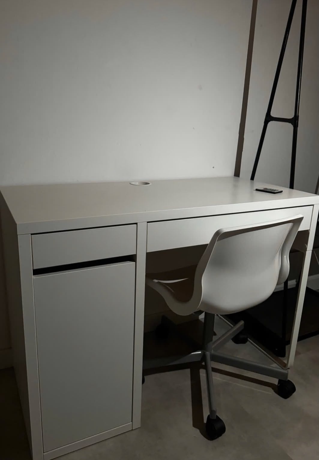 Wit bureau met ladekast en stoel, Huis en Inrichting, Ophalen, Gebruikt, 90 cm, Eenpersoons