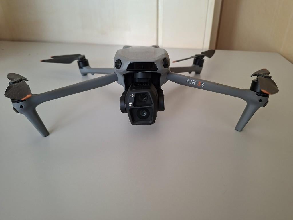 dji air 3s fly combo echt in nieuwstaat, Audio, Tv en Foto, Drones, 30 tot 45 minuten, Return to Home, Nieuw, DJI