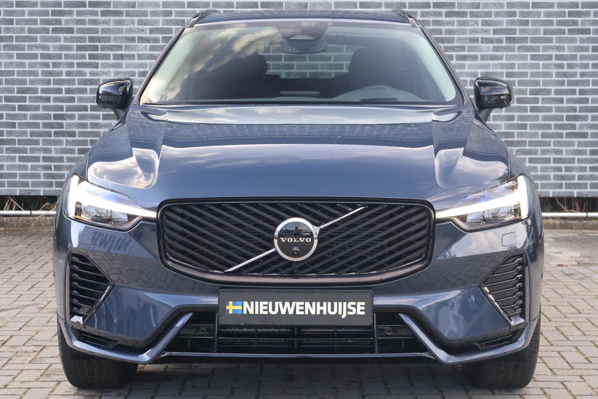 Volvo XC60 2.0 T6 Plug-in Hybrid AWD Ultra Dark | PHEV | Tre, Auto's, Gebruikt, Euro 6, 4 cilinders, Blauw