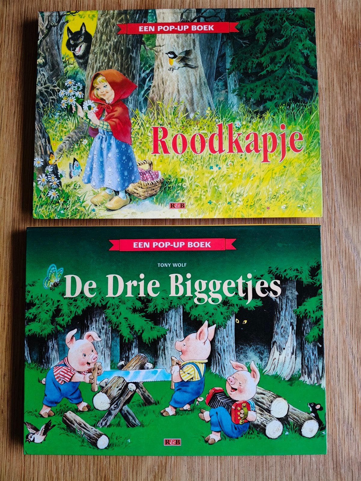 2x Pop-up boeken: Roodkapje en De Drie Biggetjes, Boeken, Ophalen, Gelezen, Tony Wolf