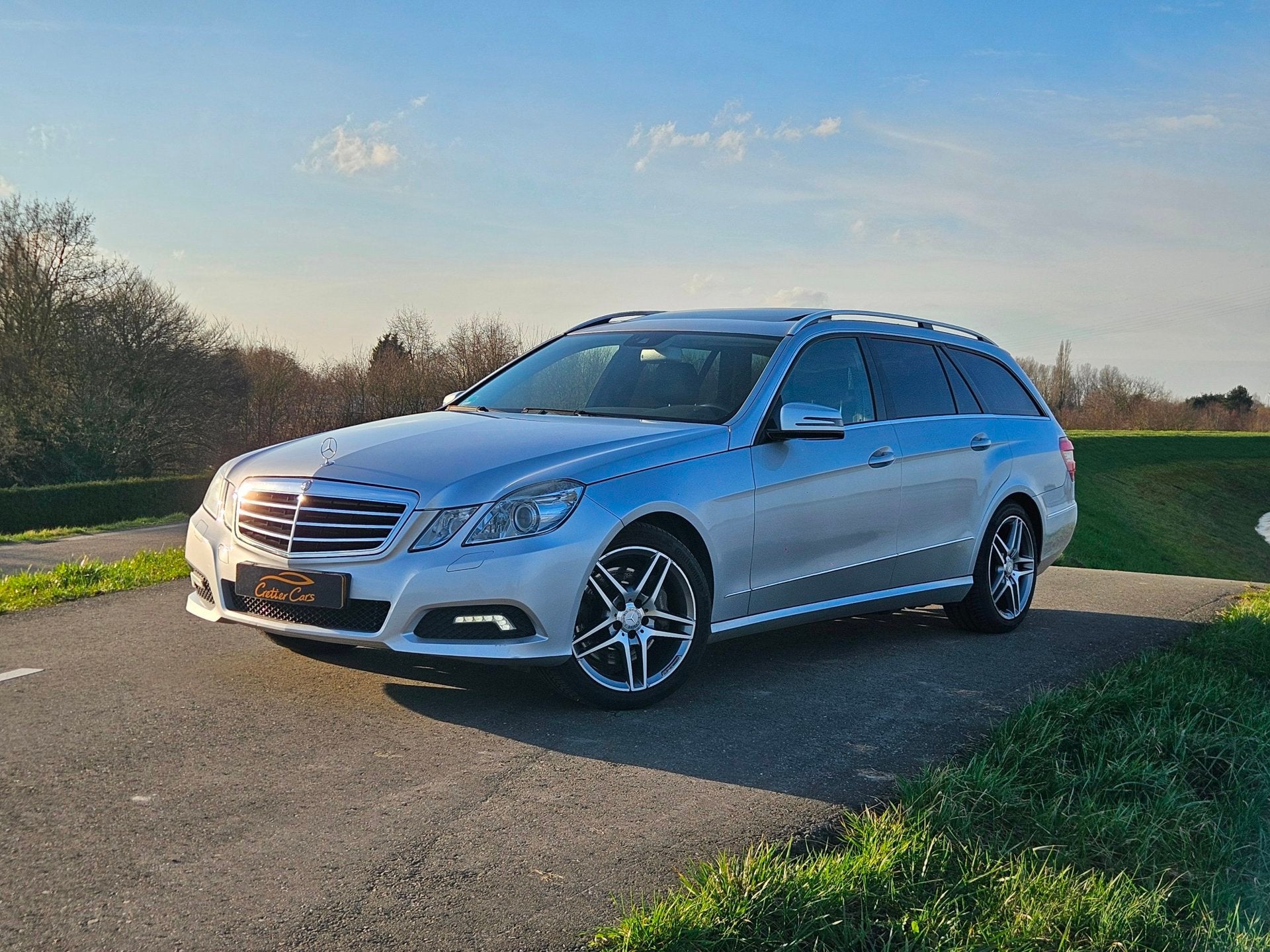 Mercedes-Benz E-klasse Estate 500 | Trekhaak | 18" AMG | 2e, Automaat, Achterwielaandrijving, Gebruikt, Leder