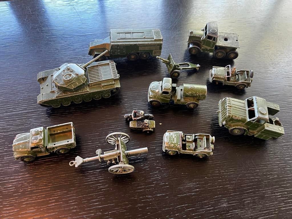 Dinky Toys Militaire Voertuigen Collectie, Hobby en Vrije tijd, Modelbouw | Auto's en Voertuigen, Overige merken, Gebruikt, 1:50 of kleiner