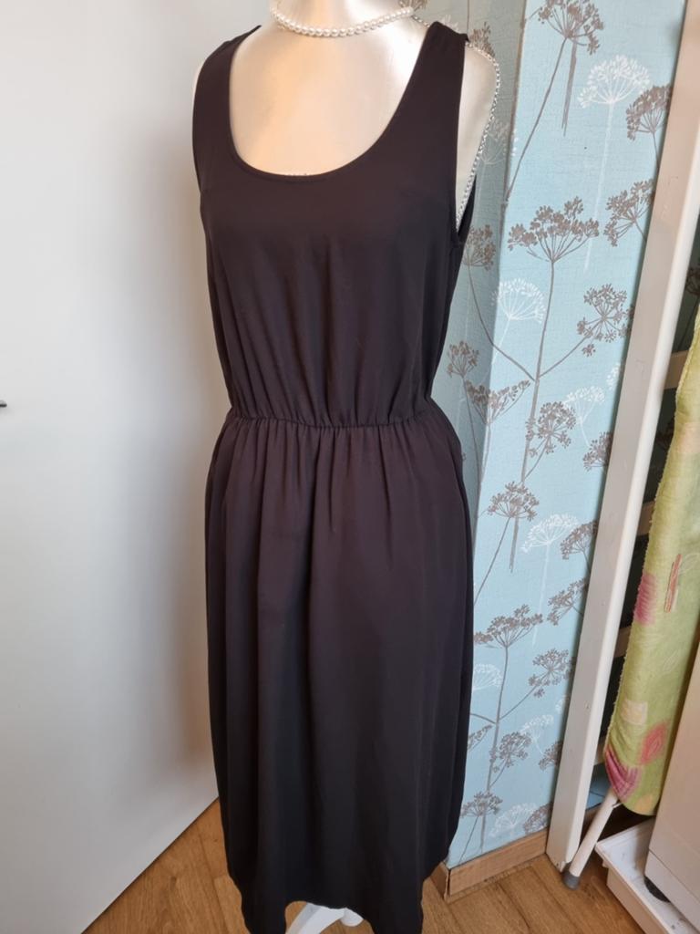 Dames jurk maat 38, Kleding | Dames, Jurken, Maat 38/40 (M), H&M, Zwart, Ophalen of Verzenden