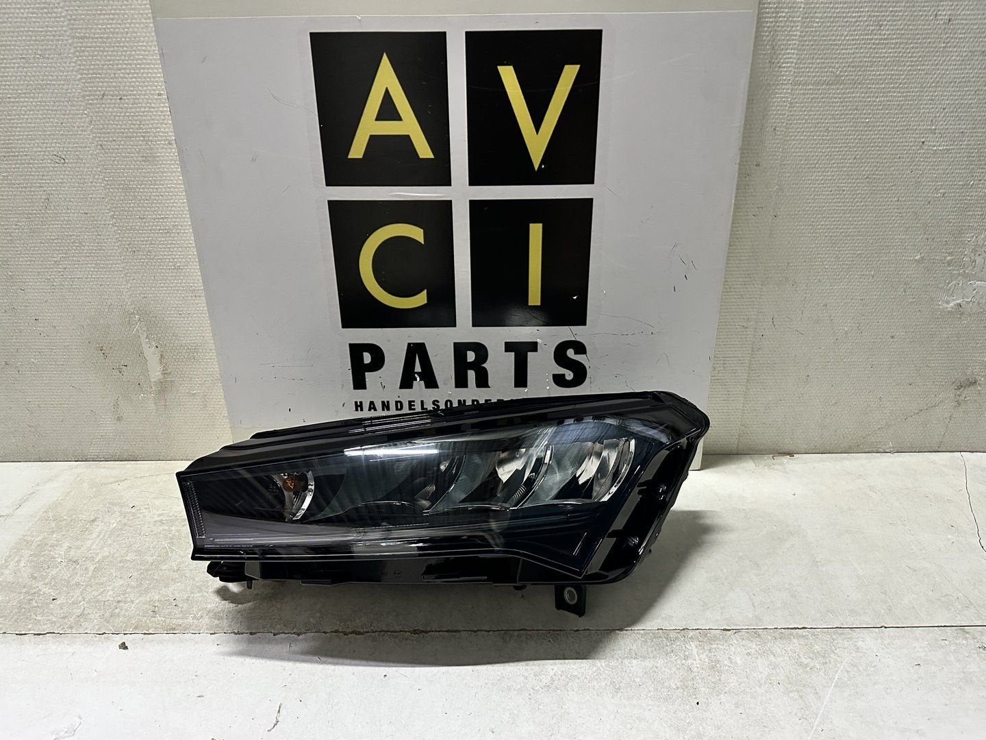 Koplamp Skoda Enyaq Led origineel 5LB941015 Origineel, Gebruikt, -, -, Ophalen of Verzenden