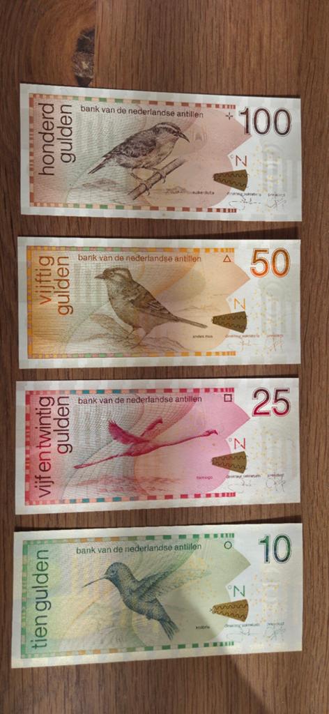 Set van 4 Antilliaanse guldens (10, 25, 50, 100) UNC, Ophalen of Verzenden, 10 gulden, Setje