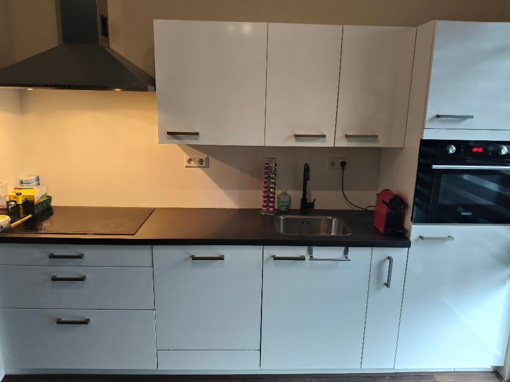 Witte Hoogglans Keuken met Apparatuur – 3 Meter GEDEMONTEERD, Wit, Enkelwandige keuken, Ophalen of Verzenden, Kunststof