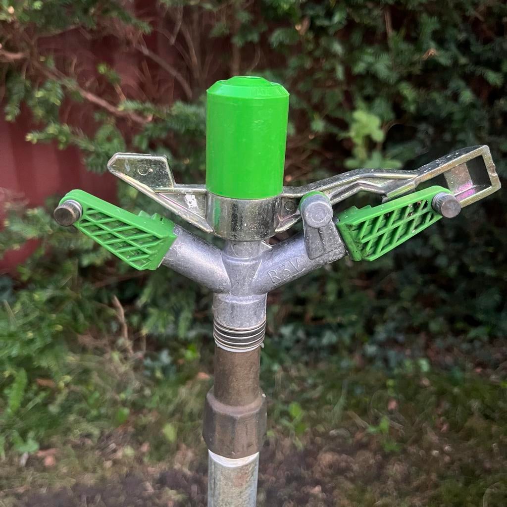Robuuste sectorsproeier voor efficiënte tuinirrigatie, Tuin en Terras, Ophalen of Verzenden, Gebruikt, Sectorsproeier