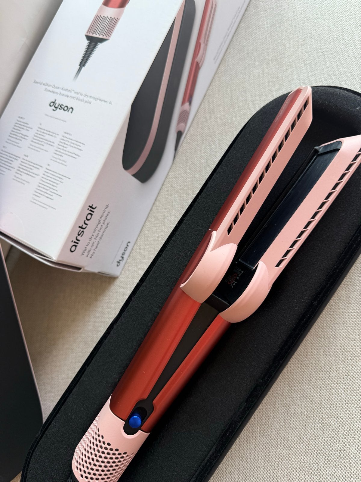 Dyson Airstrait Special Edition Strawberry Bronze/Blush Pink, Ophalen, Zo goed als nieuw, Krultang of Stijltang