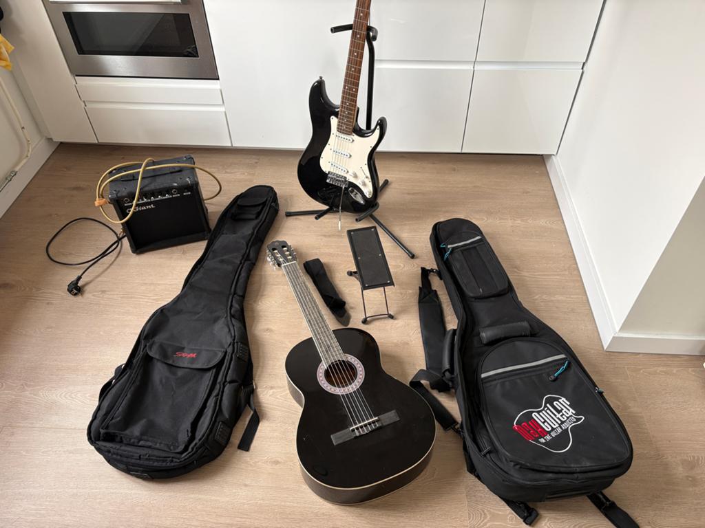 Elektrische én akoestische gitaar met toebehoren, Muziek en Instrumenten, Gebruikt, Met versterker, Solid body, Ophalen