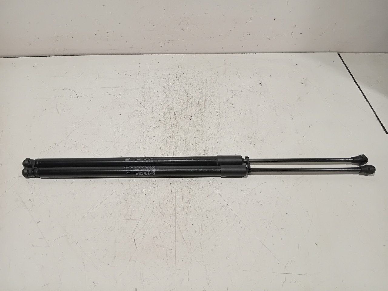Gasdrukveerset achter Opel Grandland, Onderdelen@venauto.nl, Van der Ven Autorecycling B.V., Gebruikt, Ettenseweg 76, 4706 PB Roosendaal, The Netherlands