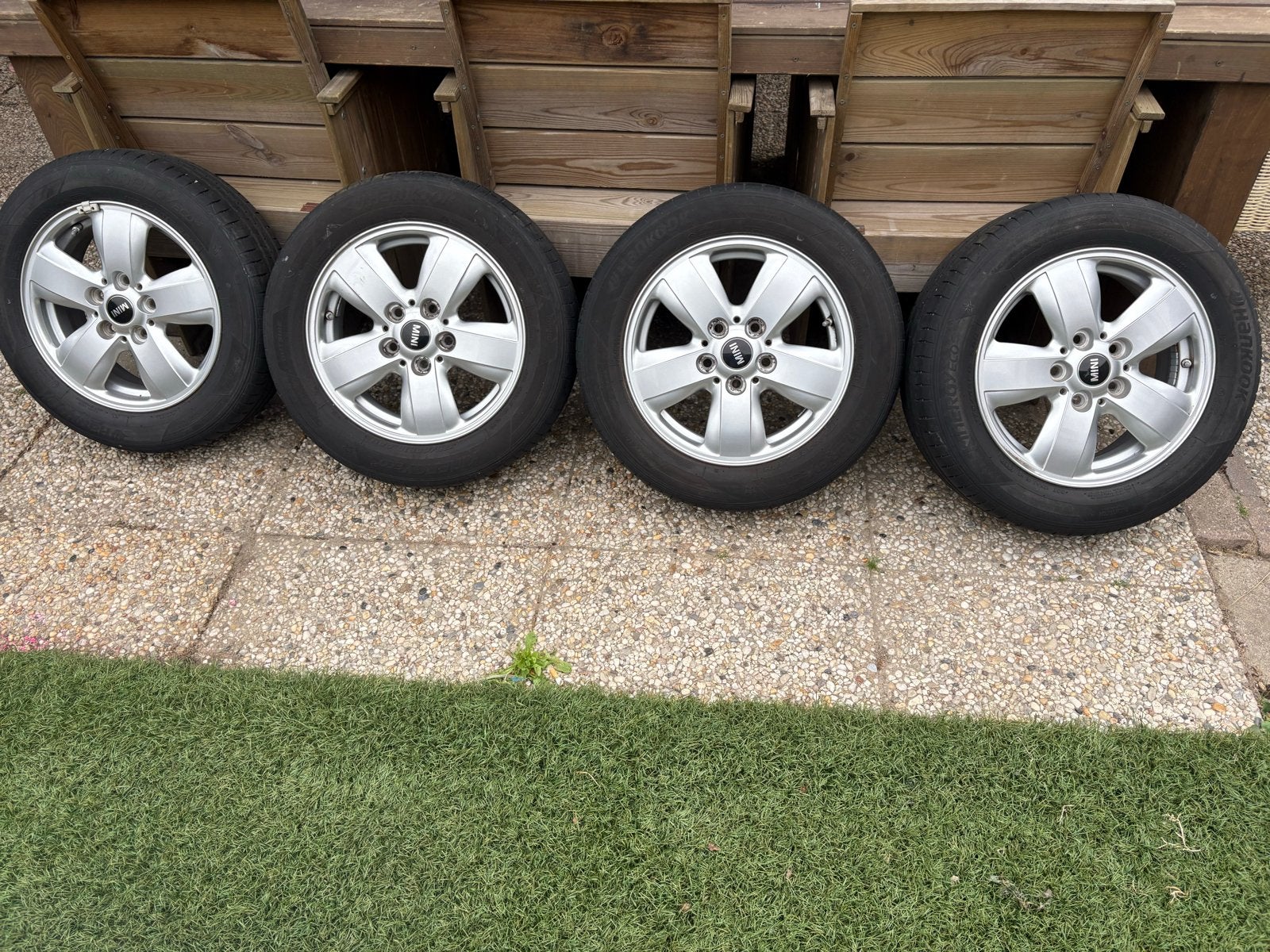 Mini Cooper velgen 15 inch met TPMS sensoren en banden, Ophalen, Gebruikt