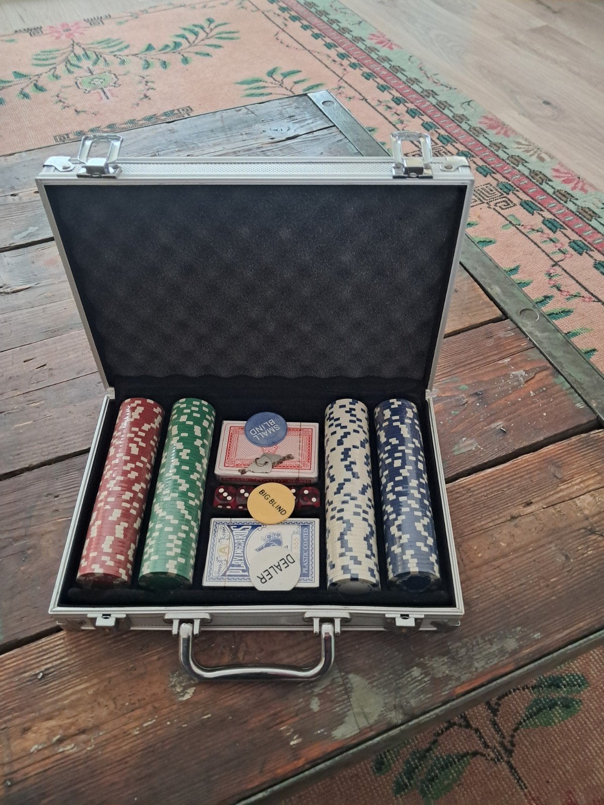 Pokerset in koffer - compleet en ongebruikt, Drie of vier spelers, Ophalen of Verzenden, Zo goed als nieuw