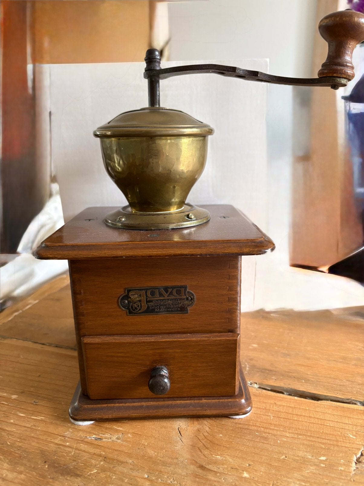 Antieke J.A.V.A. koffiemolen - Houten handmolen, Ophalen