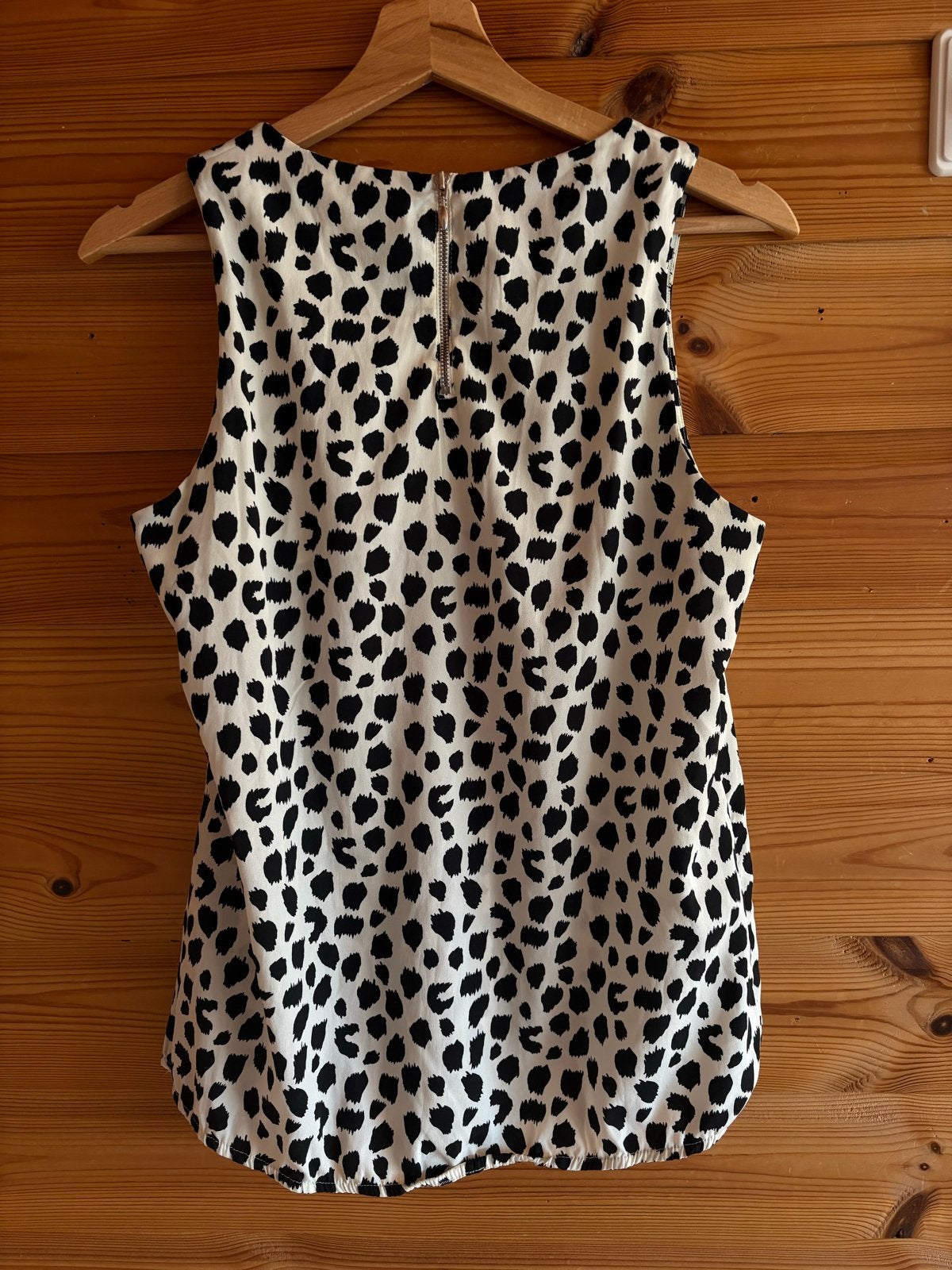 Vero Moda top maat M zwart wit dierenprint / leopard print, Kleding | Dames, Tops, Maat 38/40 (M), Zwart, Nieuw, Ophalen of Verzenden