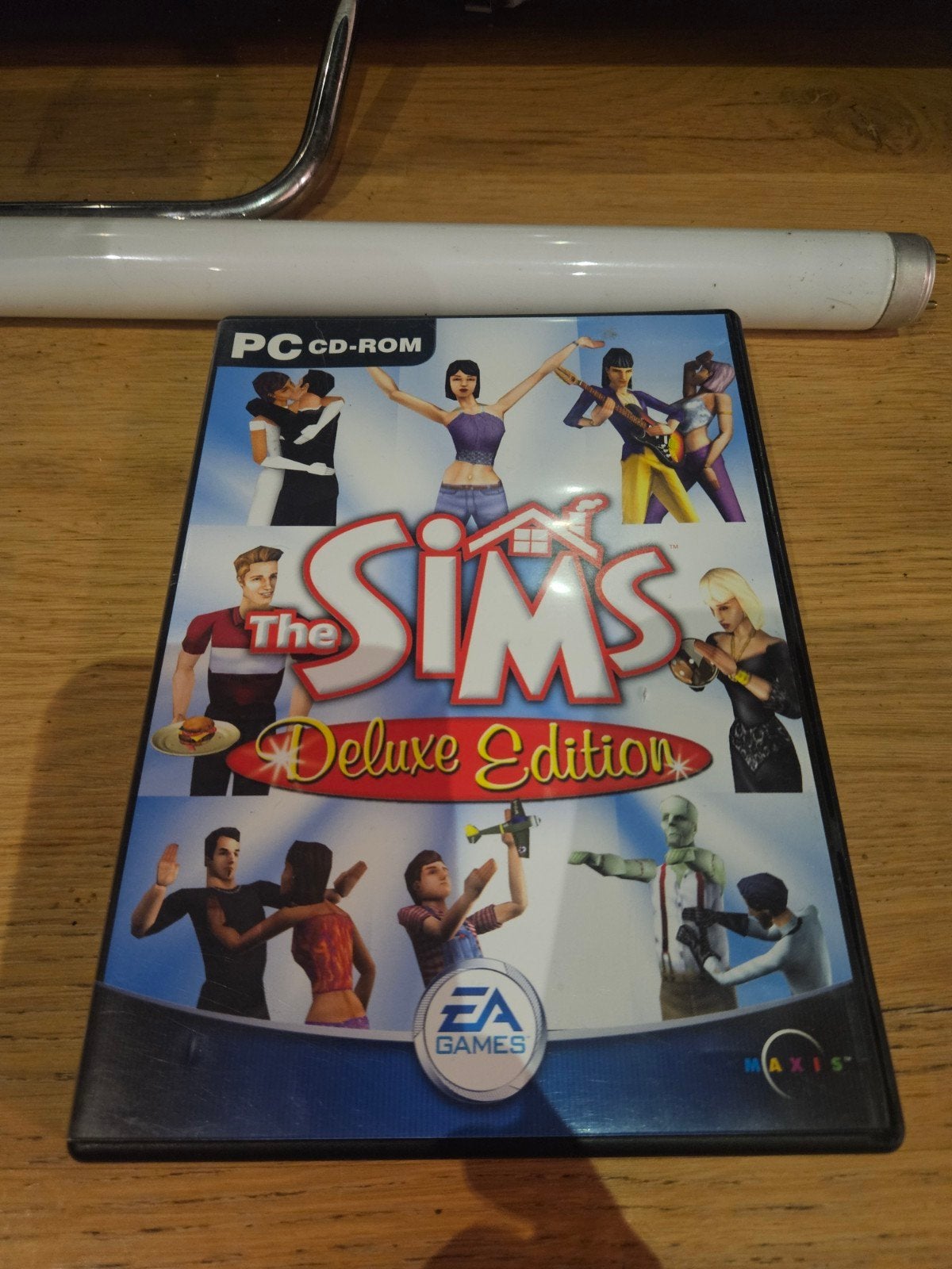 The Sims Deluxe Edition PC CD-ROM - Klassiek simulatiespel, Spelcomputers en Games, Gebruikt, 1 speler, Ophalen of Verzenden, Vanaf 7 jaar