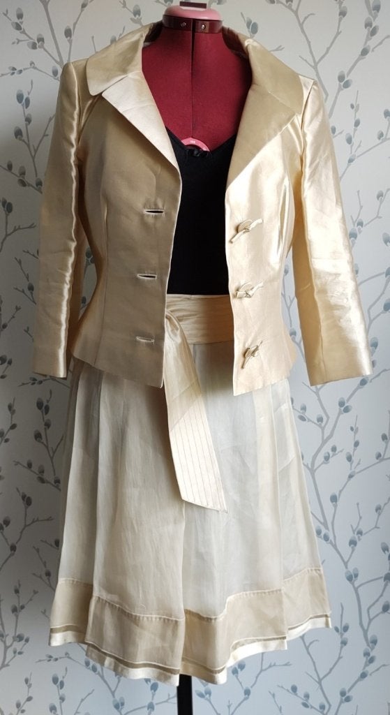 STRENESSE Gabriele Strehle Zijde Setje ( Rok &Jasje) maat 42, Kleding | Dames, Overige typen, Beige, Maat 42/44 (L), STRENESSE