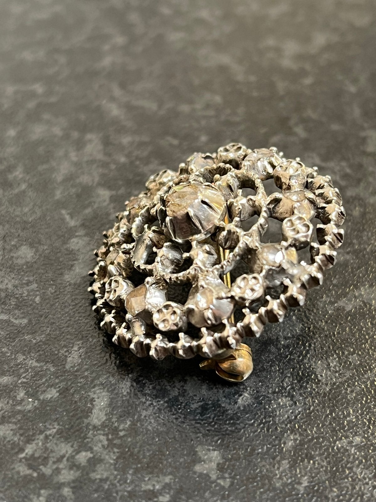 Antieke Broche met roos diamant, zilver met onedele speld, Met kristal, Overige materialen, Gebruikt, Minder dan 4 cm