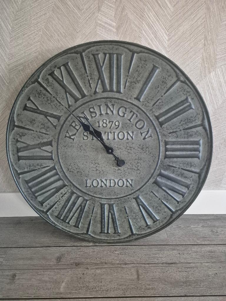 Klok Kensington, Ophalen
