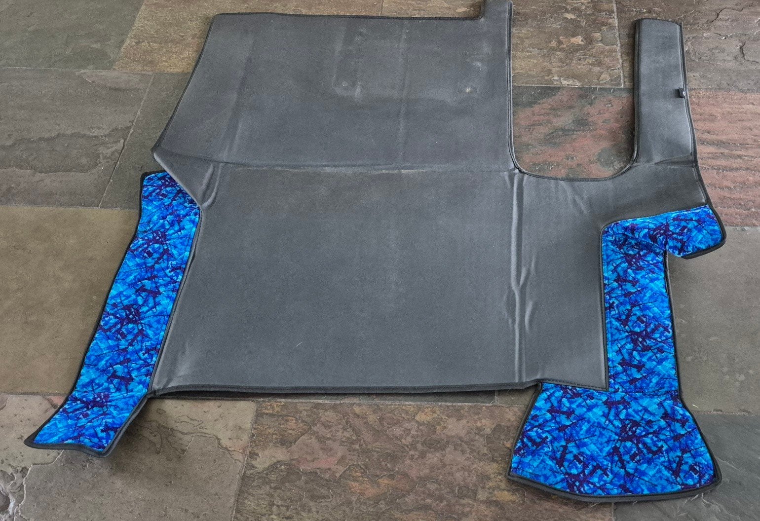 Tunnelhoes MAN truck (vanaf 2014) - Blauw pluche, Ophalen of Verzenden, Gebruikt, MAN, Interieur en Bekleding